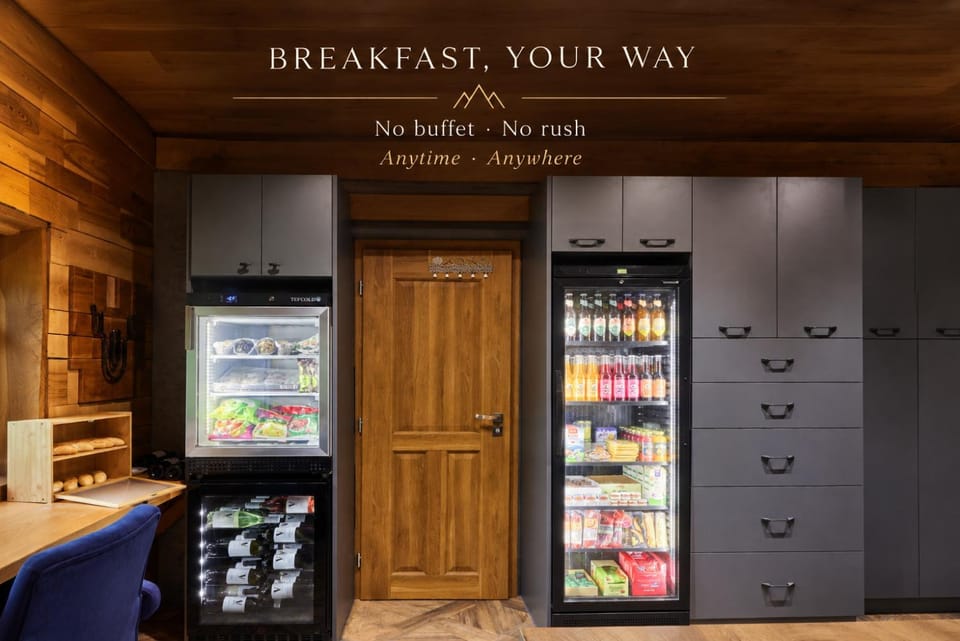 Kitchen or kitchenette, Food and drinks, Food