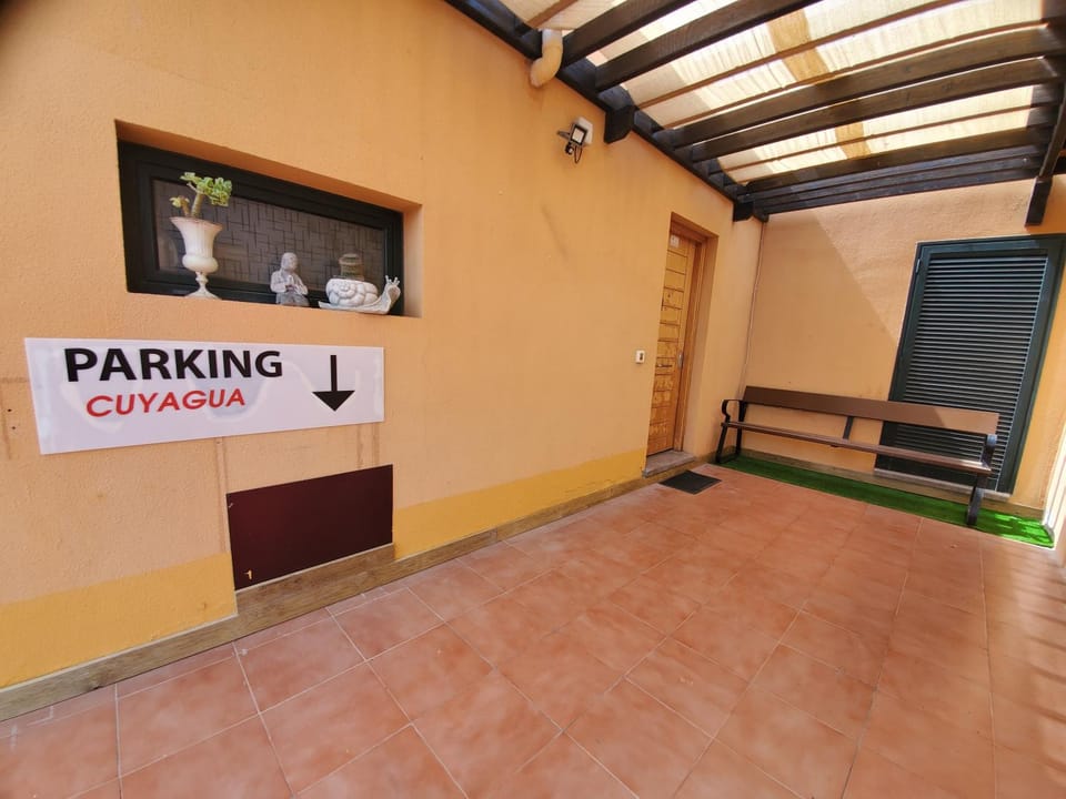 Cuyagua House in Maxorata