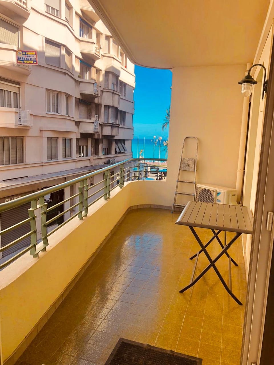 City center cute flat with sea view one bedroom Apartment in Nice