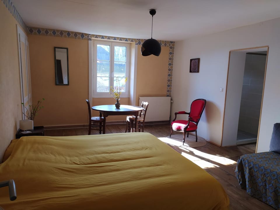 Photo of the whole room
