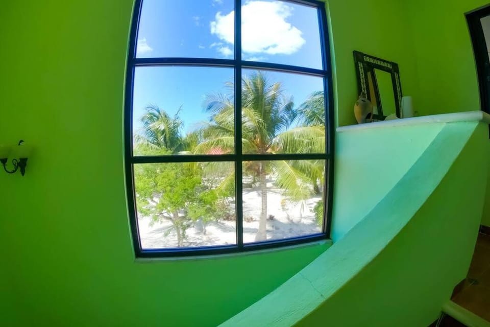 Magnifica y comoda Villa 85 a 100 mts del Mar Villa in State of Yucatan