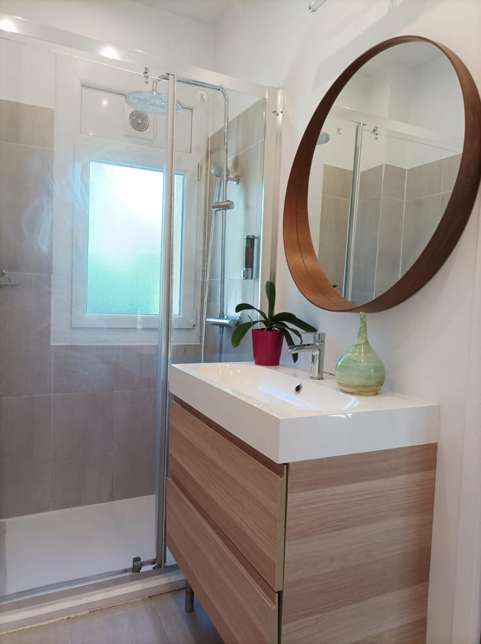 Shower, Bathroom