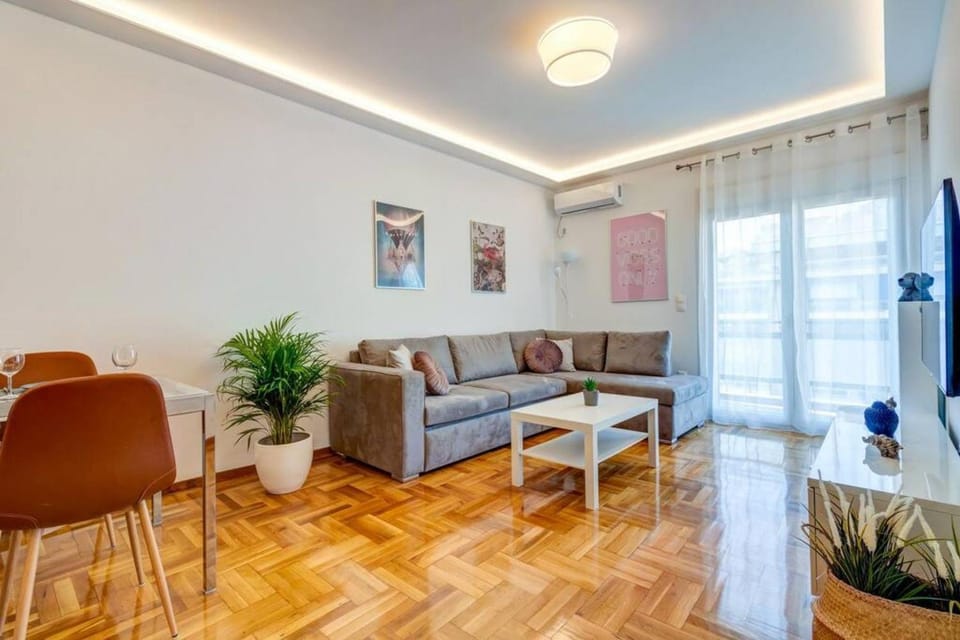 Koukaki lux 2BD 1master ap next to Acropolis Apartment in Athens