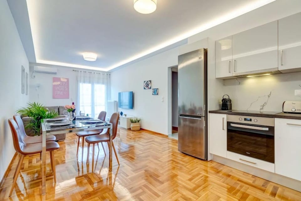 Koukaki lux 2BD 1master ap next to Acropolis Apartment in Athens