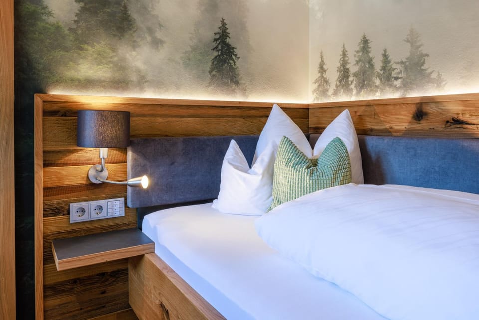 Bed, Photo of the whole room