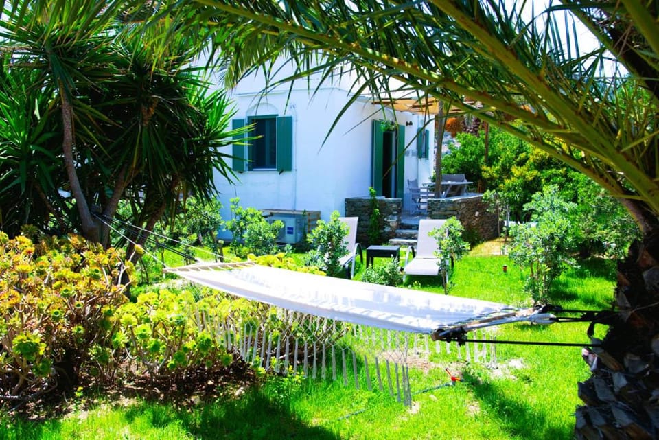 ANCIENT MEROPIA, Apollonia House in Milos