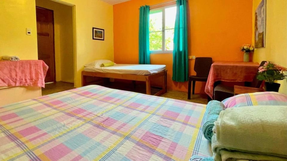 Blue Moon Guesthouse Hostel in Puerto Princesa