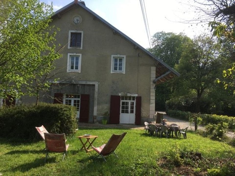 Gîte Charmant au Cœur de la Nature près du Mans, 6 Pers., Domaine Historique - FR-1-410-319 House in Pays de la Loire