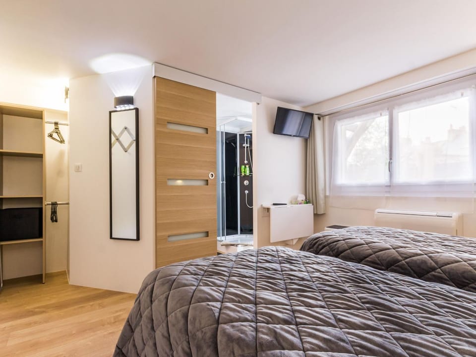 Maison de ville à St Nazaire, près du front de mer, climatisée, 3 chambres avec sdb privatives, WiFi - FR-1-306-1203 House in Saint-Nazaire