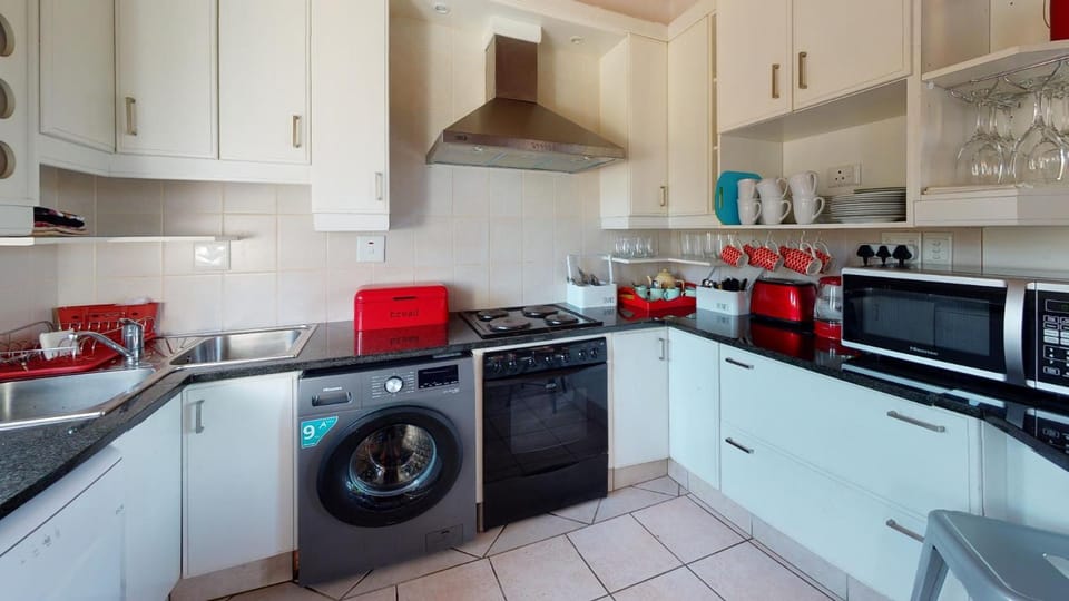 Kitchen or kitchenette, minibar, pet friendly, stove, toaster, laundry