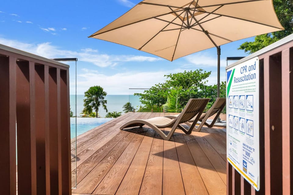 Natural landscape, Pool view, Sea view, Swimming pool, sunbed