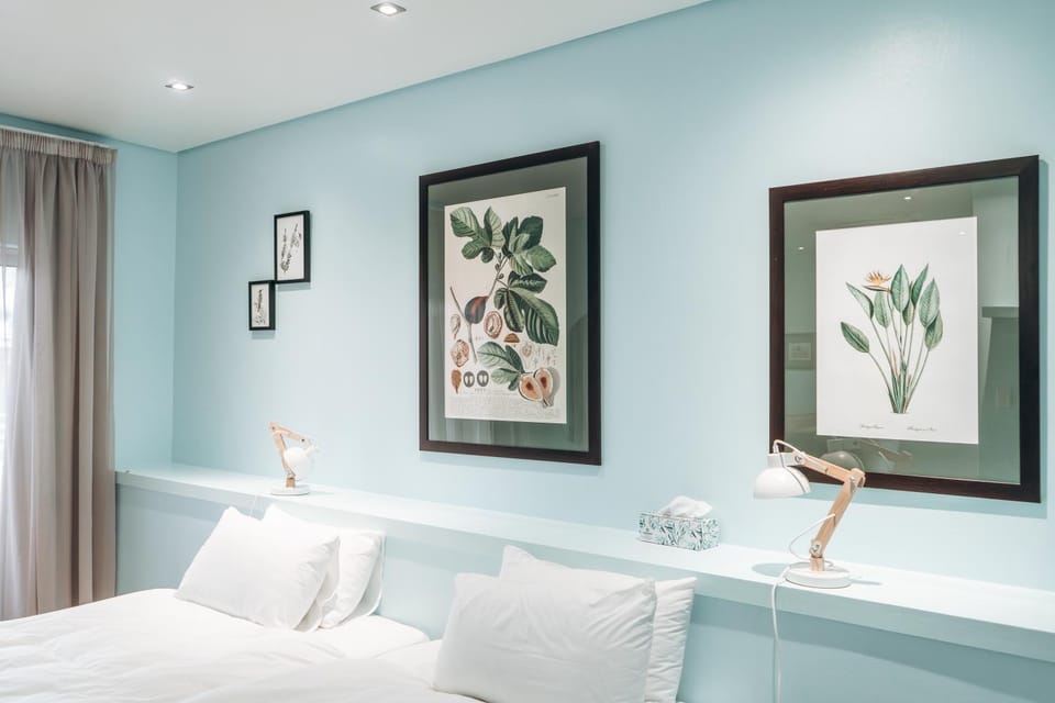 Bed, Decorative detail, Bedroom, VIP