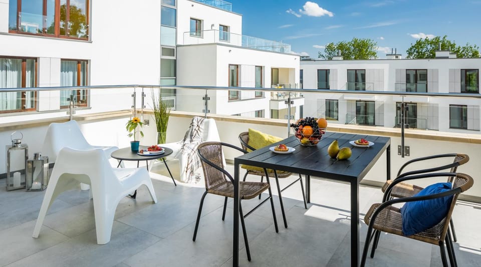 View (from property/room), Balcony/Terrace, Garden view