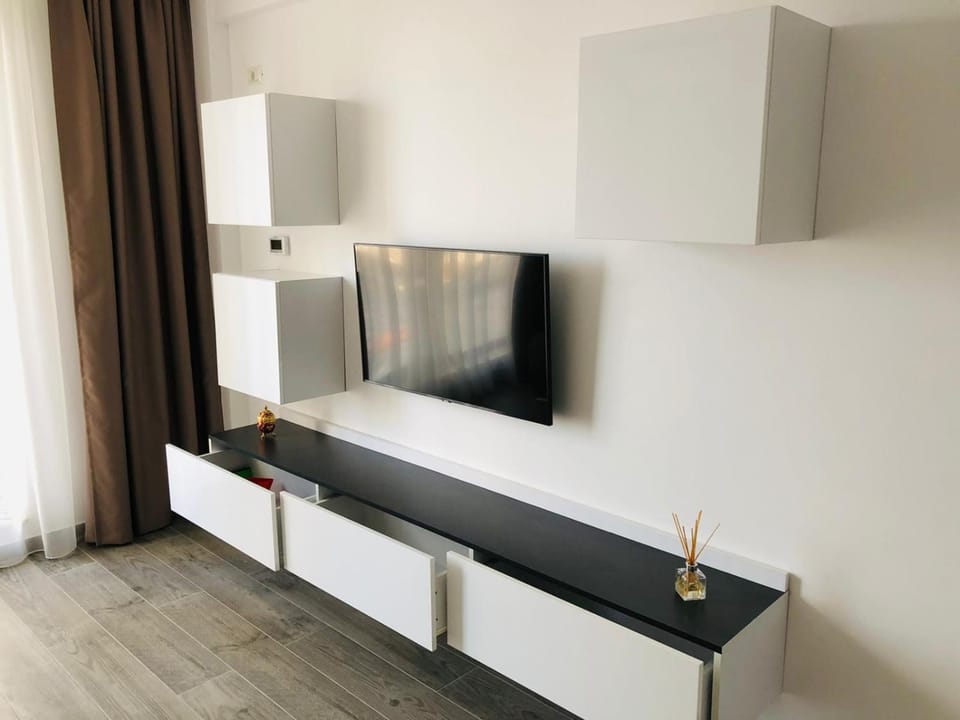 Communal lounge/ TV room, TV and multimedia