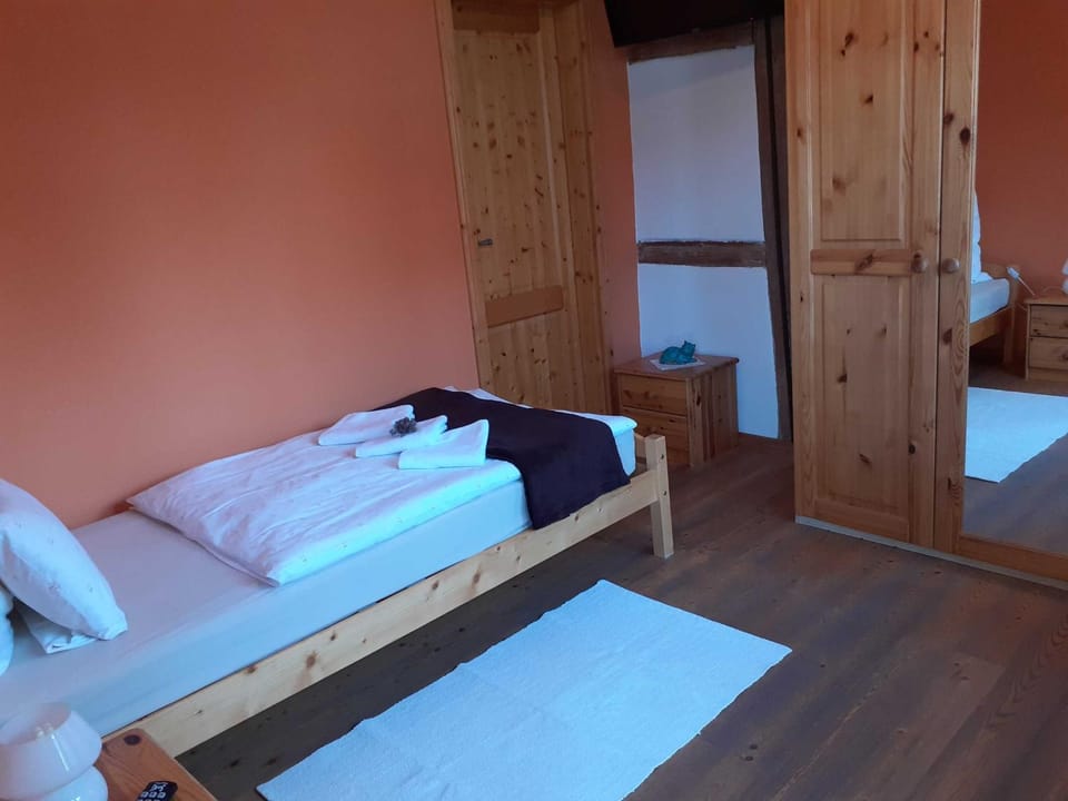 Bed, Photo of the whole room