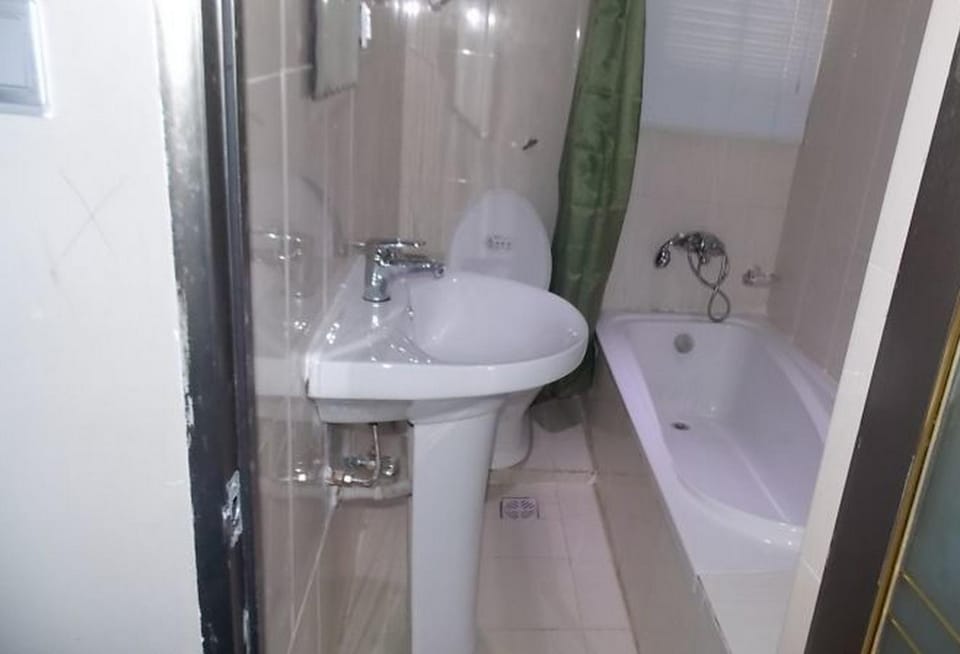 Dublina Hotels - Guest Room Bed and Breakfast in Nigeria