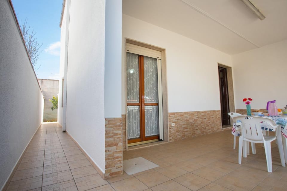 Villino Carolin by ThePuglia Apartment in Torre Lapillo
