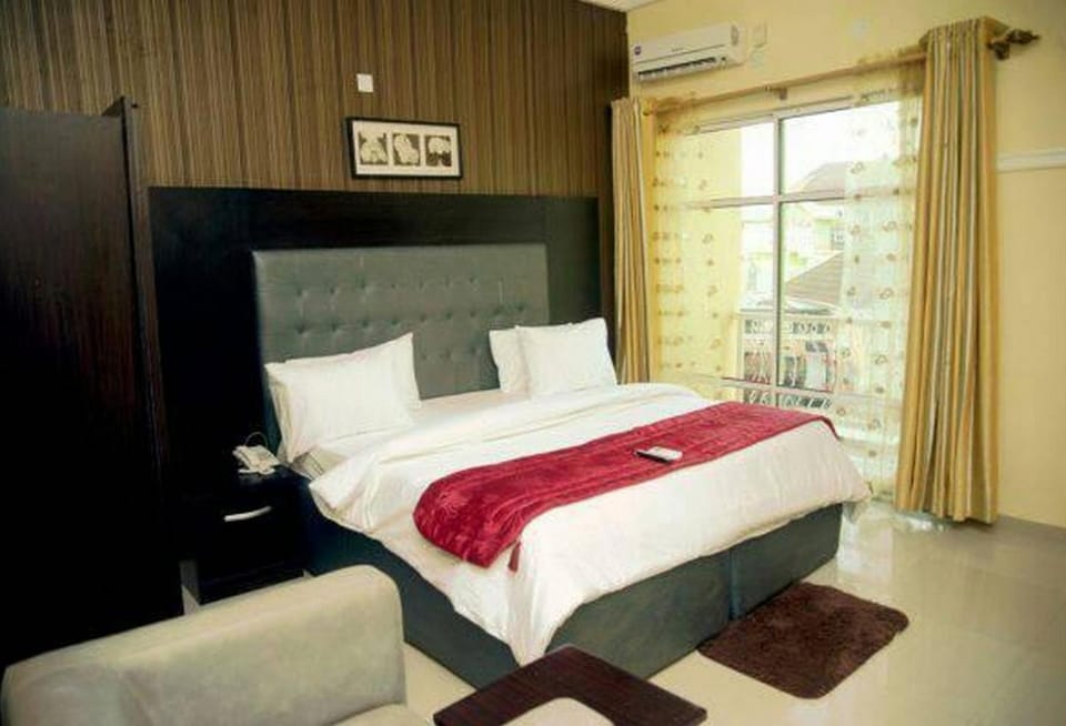 Hampton Towers Spa - Guest Room Bed and Breakfast in Nigeria