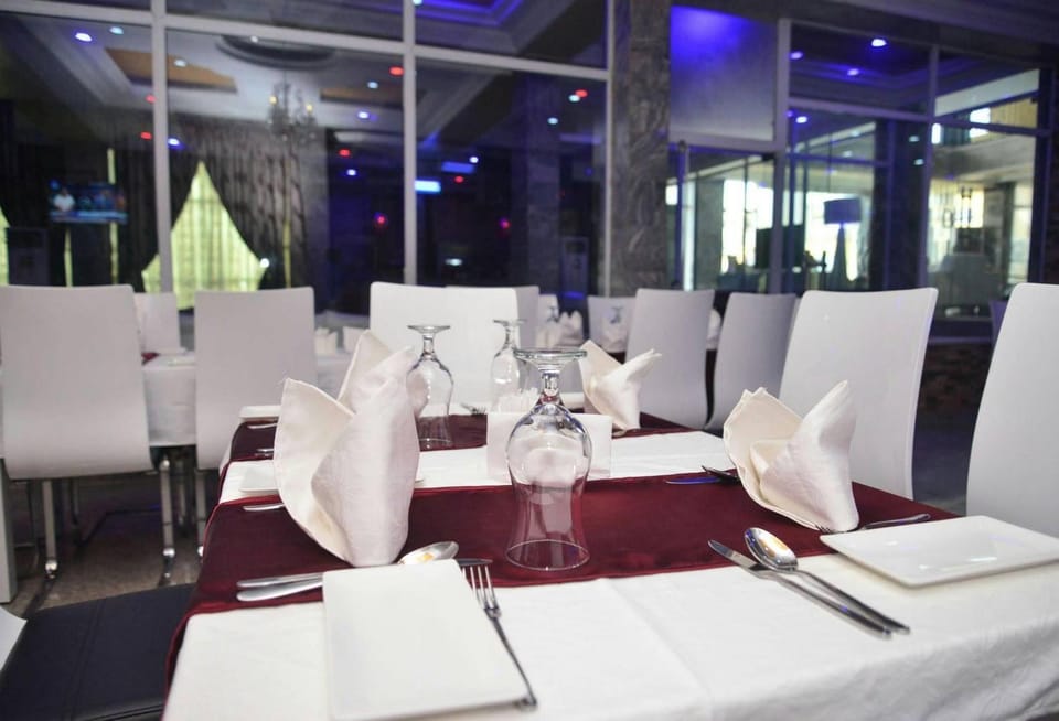Hampton Towers Spa - Guest Room Bed and Breakfast in Nigeria