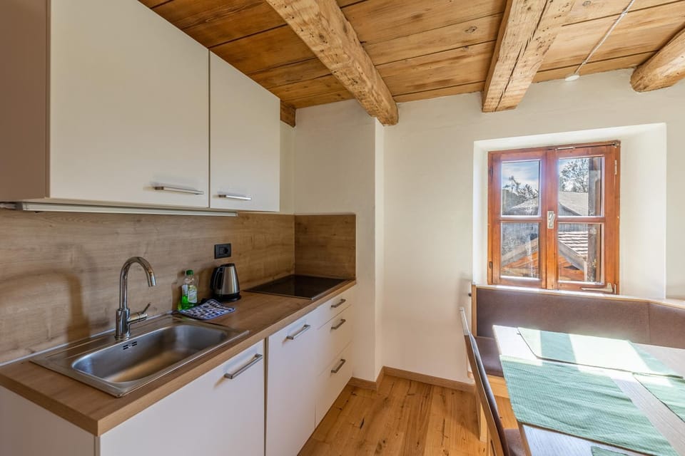 Property building, Kitchen or kitchenette, Living room