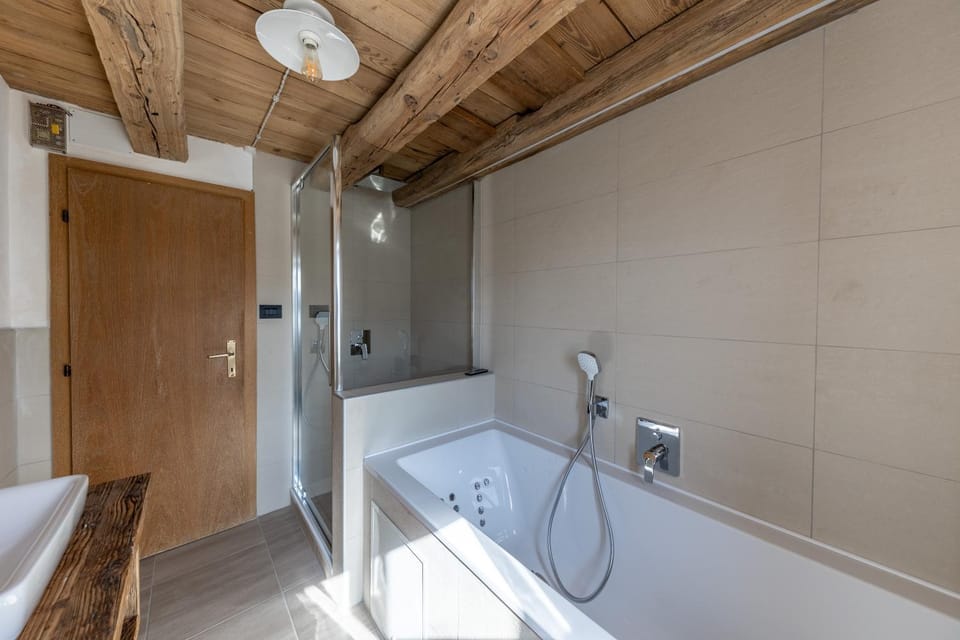 Bathroom, Living room