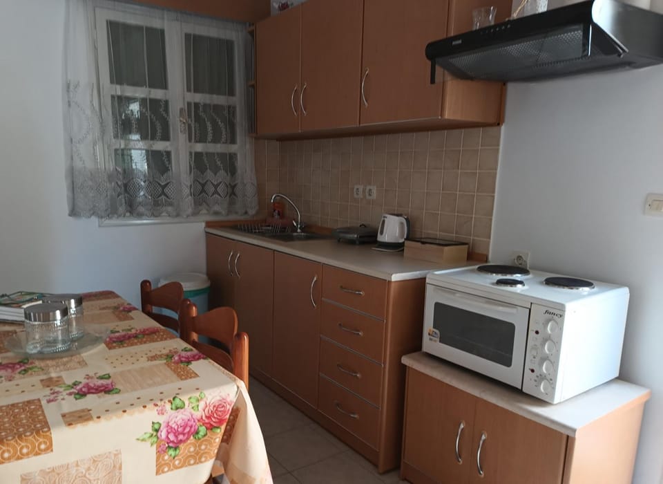 Kitchen or kitchenette, Dining area, pet friendly, toaster