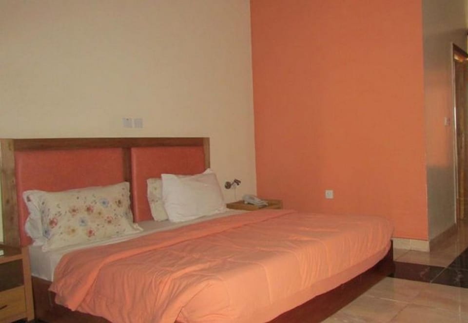 Harlescourt Hotels - Guest Room Bed and Breakfast in Nigeria
