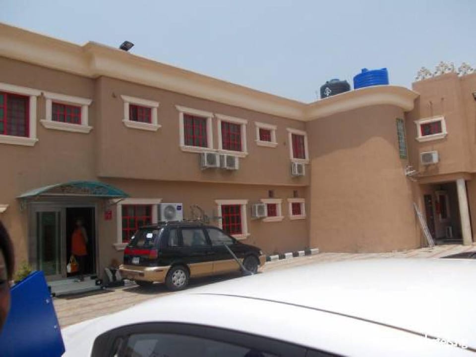 Hi Point Hotel and Suites - Guest Room Bed and Breakfast in Lagos