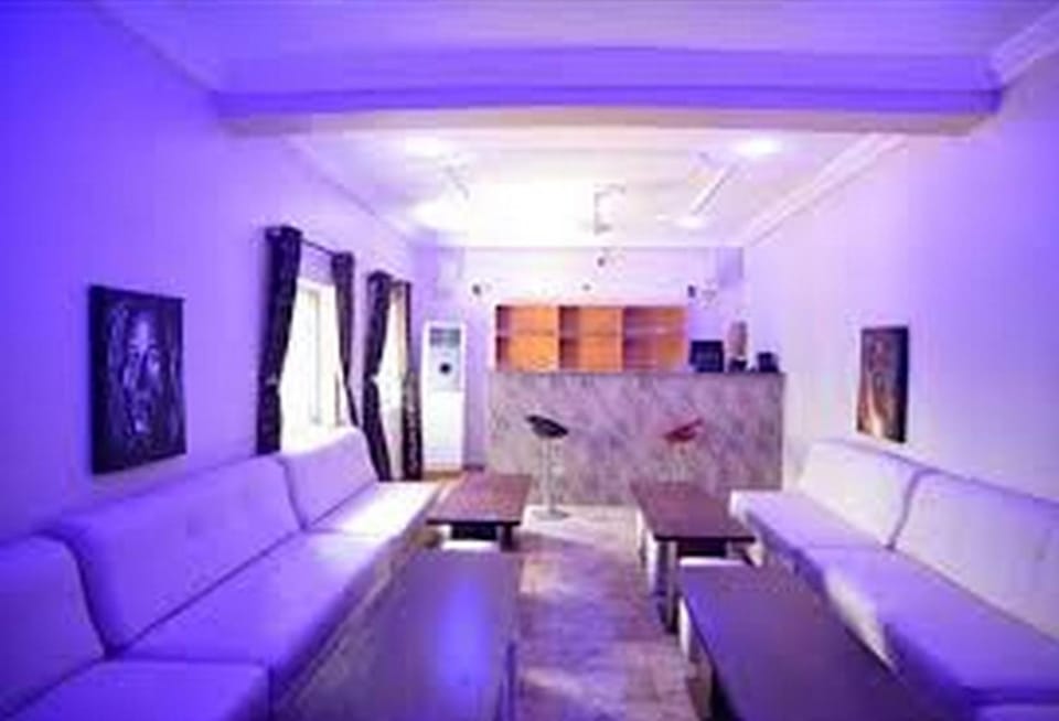 Seth Hotel - Guest Room Bed and Breakfast in Nigeria