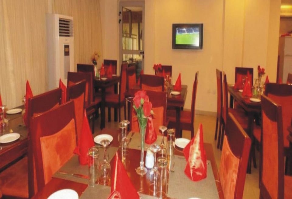 The Ambassadors Hotel - Guest Room Bed and Breakfast in Lagos