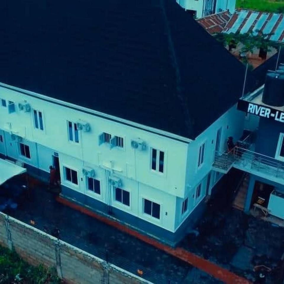 River Leaf Hotel Suites - Guest Room Bed and Breakfast in Nigeria