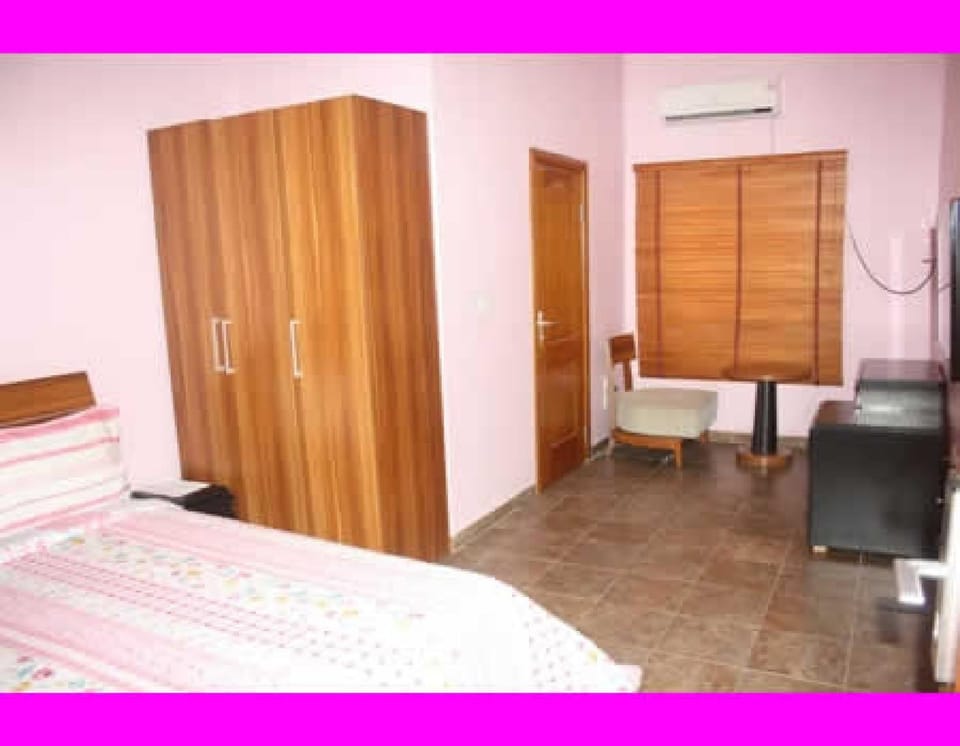 Wetland Hotels, Ibadan-Guest Room Bed and Breakfast in Nigeria
