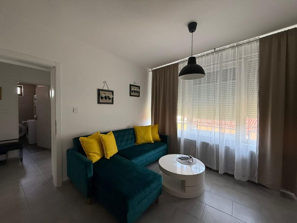 Apartman "WALKOW", SELF CHECK IN, FREE PARKING Apartment in Vojvodina