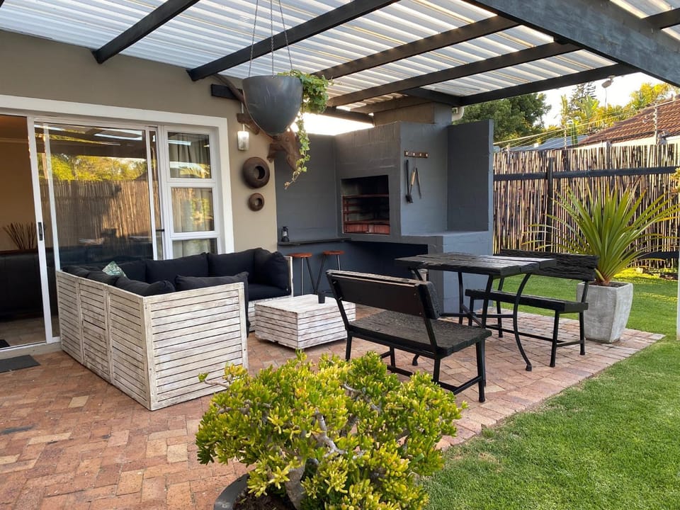Patio, BBQ facilities