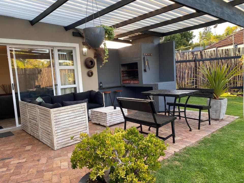 Patio, BBQ facilities