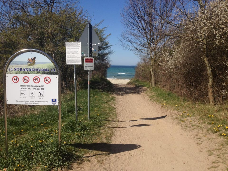 Nearby landmark, Natural landscape, Beach