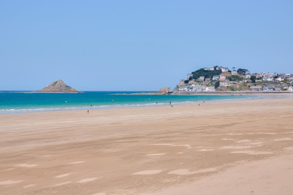 À 50m de la plage, bel appartement pour 4 Apartment in Brittany