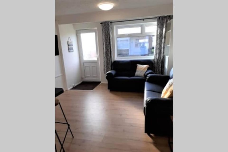 Exceptional Chalet near to Beach, Broads & Gt Yarmouth Apartment in England