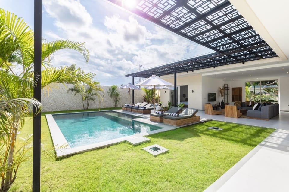 Garden, Swimming pool
