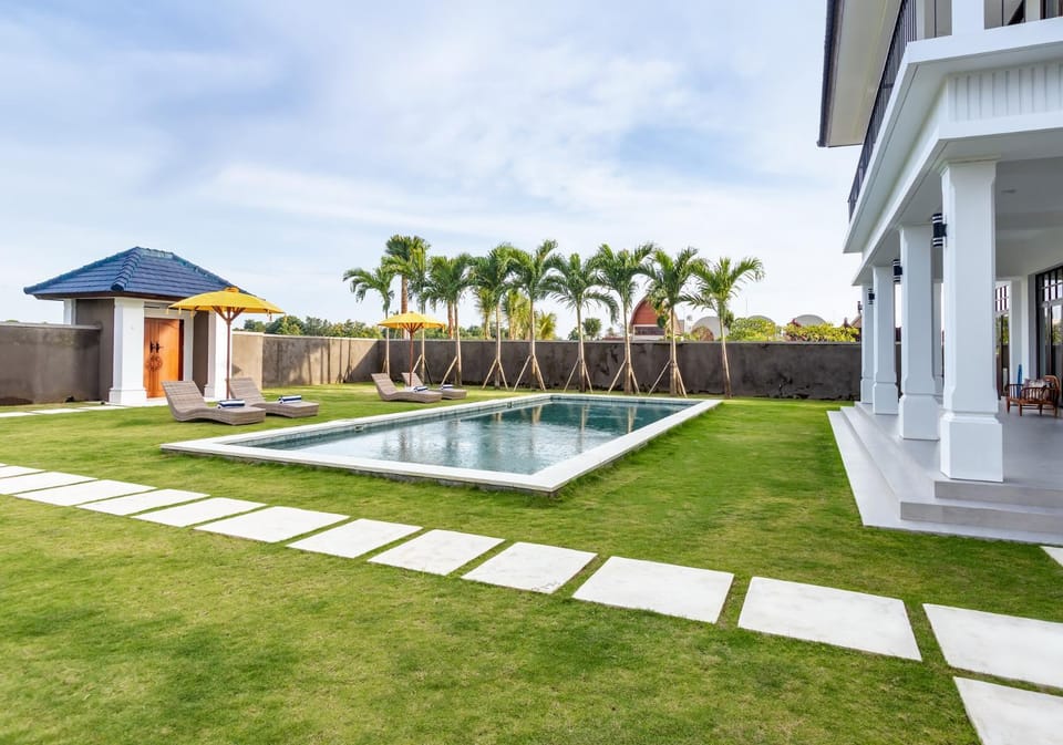 Property building, View (from property/room), Garden view, Pool view, Swimming pool