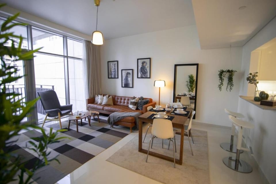 Elegant Apt With Balcony Minutes from Burj Khalifa Apartment in Dubai