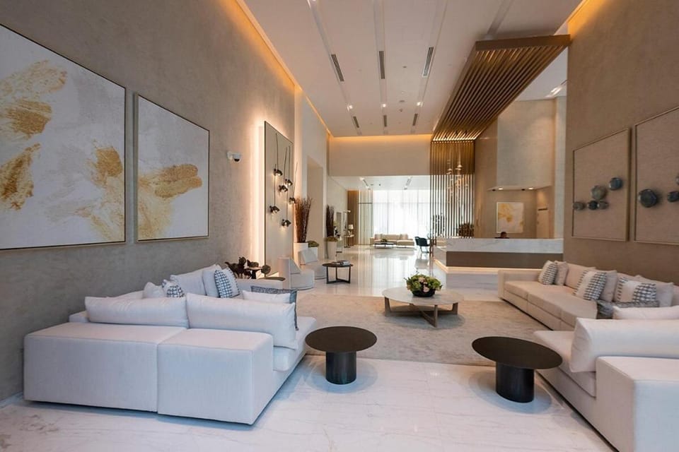 Elegant Apt With Balcony Minutes from Burj Khalifa Apartment in Dubai