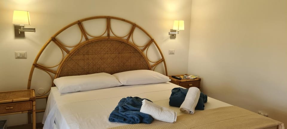 Bed, Summer, Photo of the whole room, Bedroom