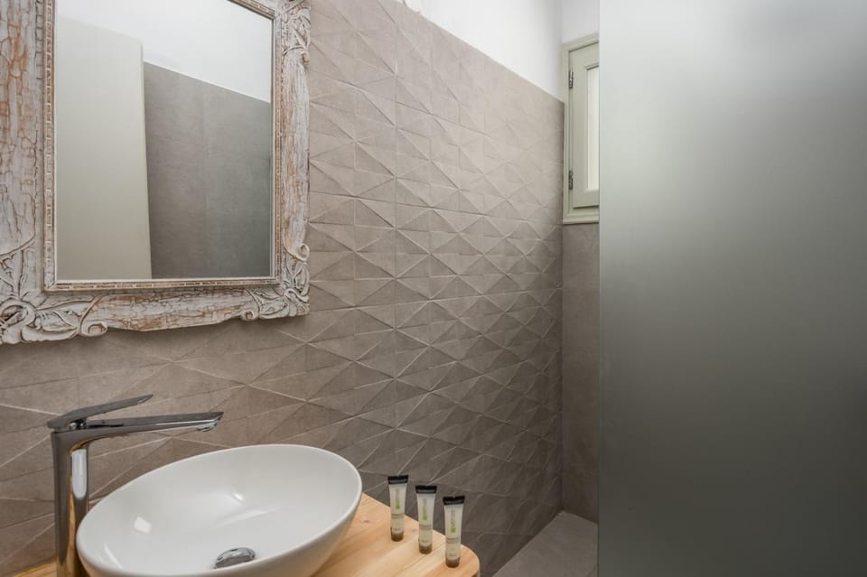 Areti's Milos Guesthouses Apartment in Milos