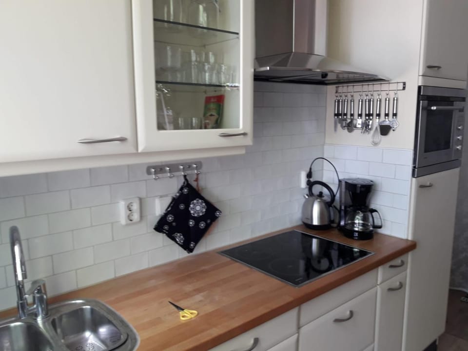 Coffee/tea facilities, Kitchen or kitchenette