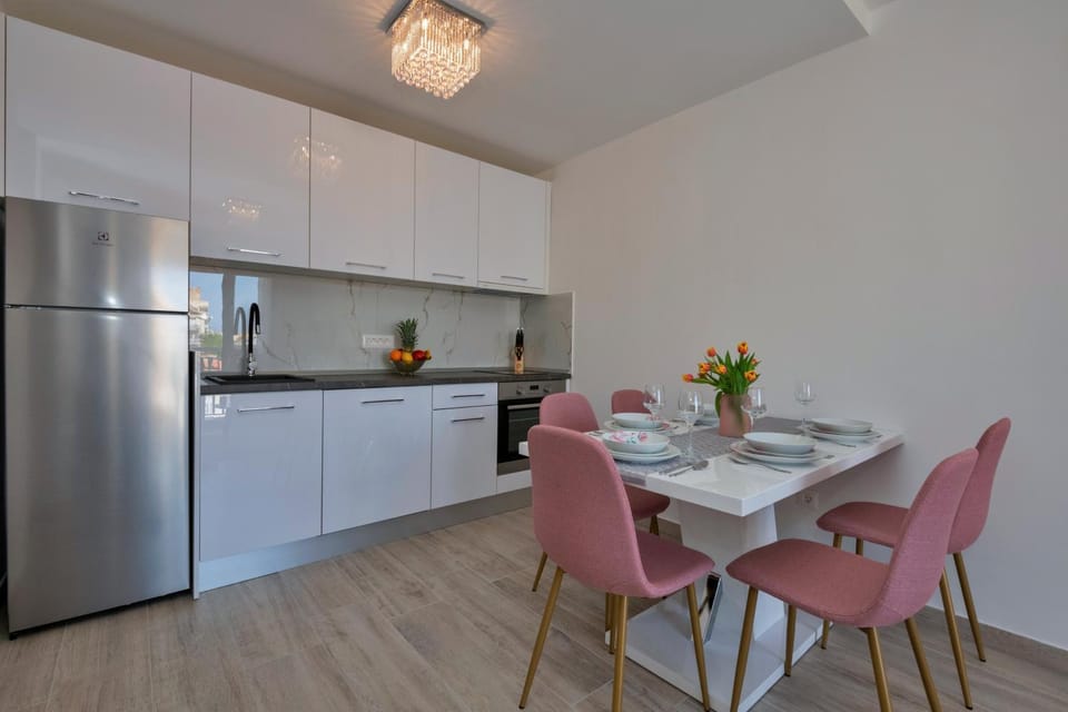 Luxury apartment Makarska 2min from beach Apartment in Makarska