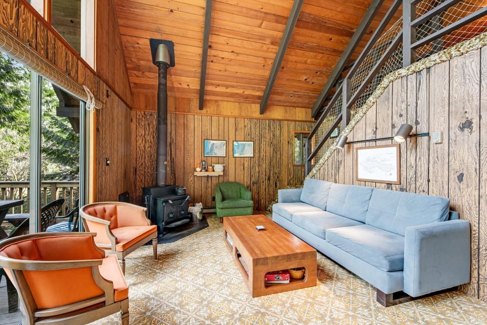 Hartstene Pointe Haven House in Puget Sound