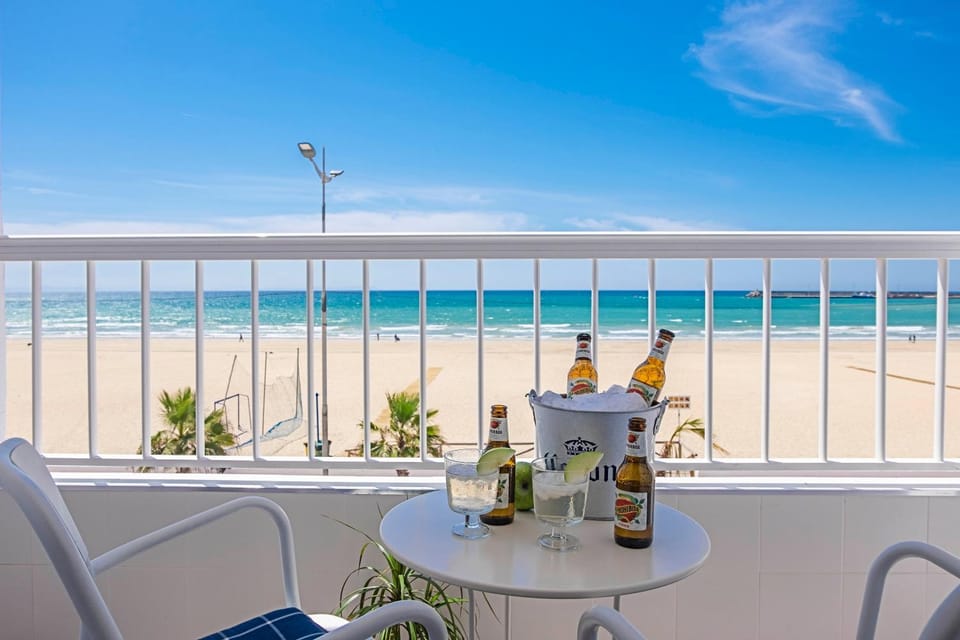 Balcony/Terrace, Sea view, Alcoholic drinks, Non alcoholic drinks