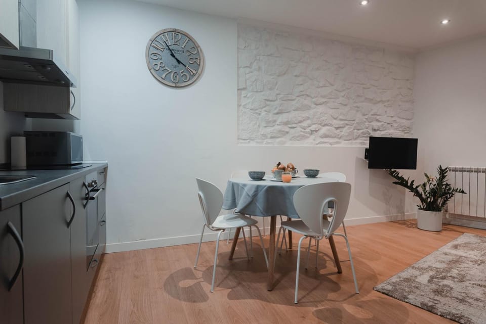 TV and multimedia, Kitchen or kitchenette, Dining area