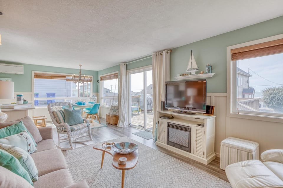 Seaview Cottage House in Lincoln City